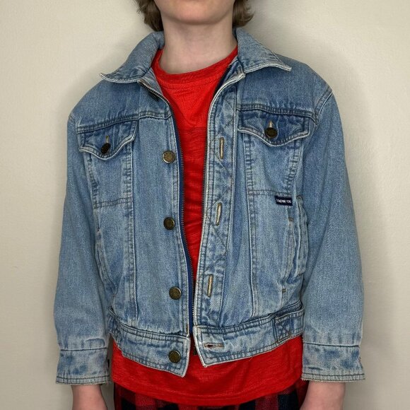 Vintage 1980s Kids Denim Jacket with Horse Painting on Back, London Fog Size 7/8 - Picture 2 of 16